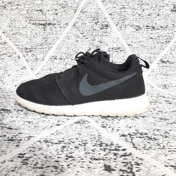 nike roshe one size 9